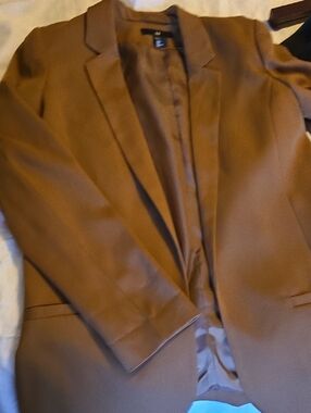 Brown Women's Blazer - H& M Classic Single-Breasted Jacket
